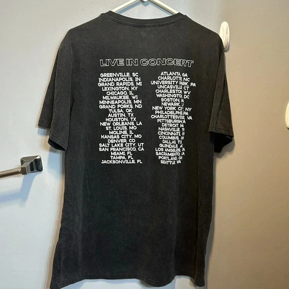 jimmy allen short sleeve tshirt black round neck concert tour live in concert LG - Picture 3 of 3